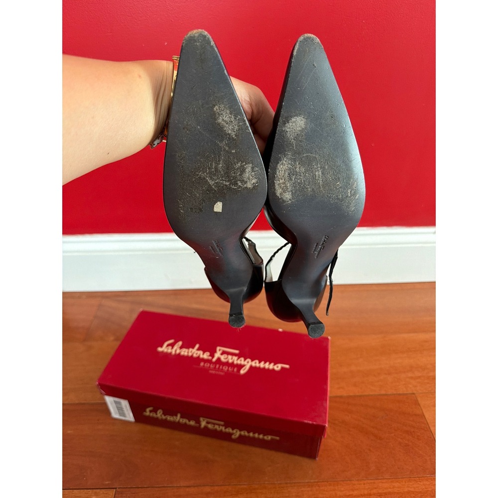 Salvatore Ferragamo Medea Pumps Womens Black Nappa Leather T-Strap 9.5 AA - Picture 4 of 8